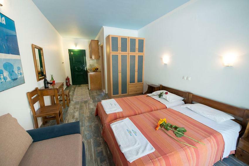 Ilios Hotel & Villas Yénion Eksteriør bilde