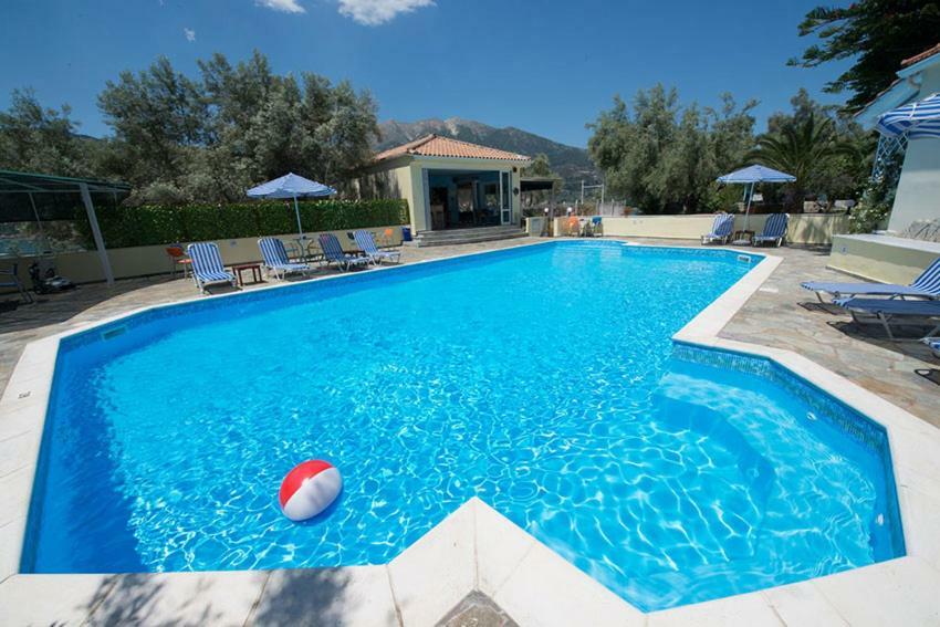Ilios Hotel & Villas Yénion Eksteriør bilde